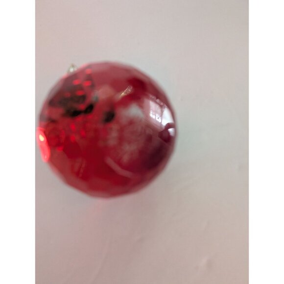 Simon Designs Faceted Red Crystal Apple Figurine With Clear Stem & Green Leaf - Picture 8 of 10